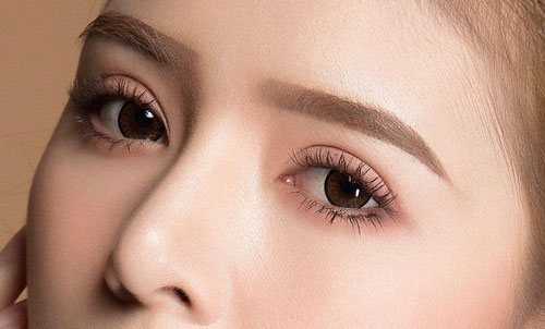 코 성형과 쌍꺼풀 수술(눈 성형)을 동시에 진행해도 괜찮을까요?